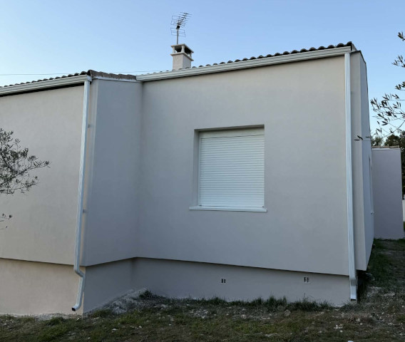 Isolation thermique extérieure d'une villa à Saint-Paul-Trois-Châteaux